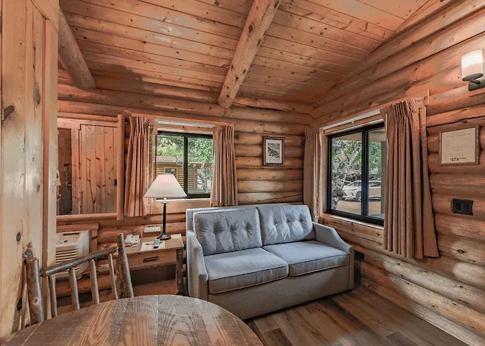 Cowboy Village Lodge *
