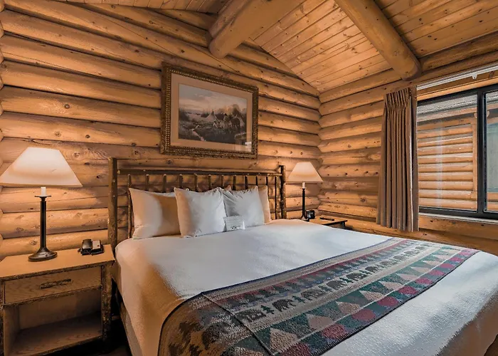 Cowboy Village Lodge *